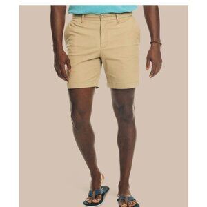 Southern Tide Channel Maker 7” Short  -‎ NWT - 38